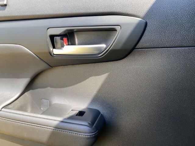 Used 2023 Toyota Highlander XLE FWD image 14