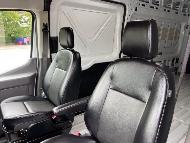 Certified 2025 Ford Transit 250 148 High Roof Extended RWD image 17