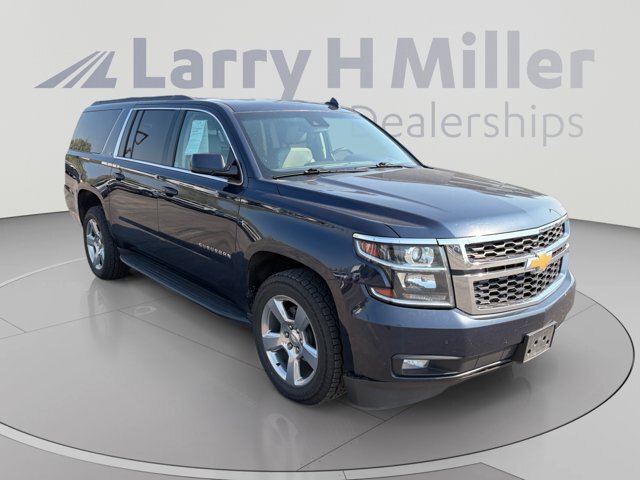 Used 2017 Chevrolet Suburban LT AWD/4WD image 7