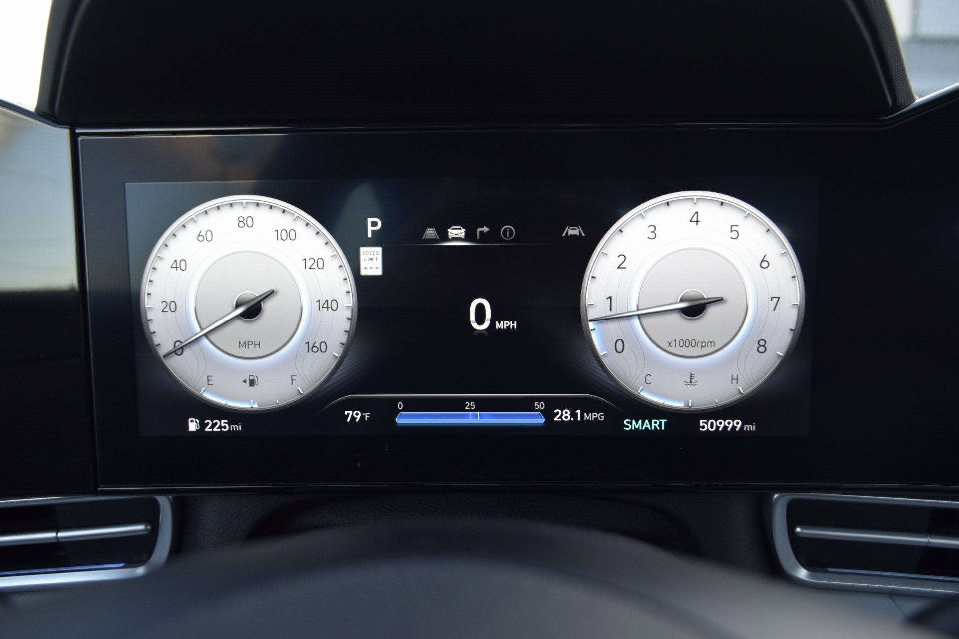 Used 2024 Hyundai Elantra Limited image 15