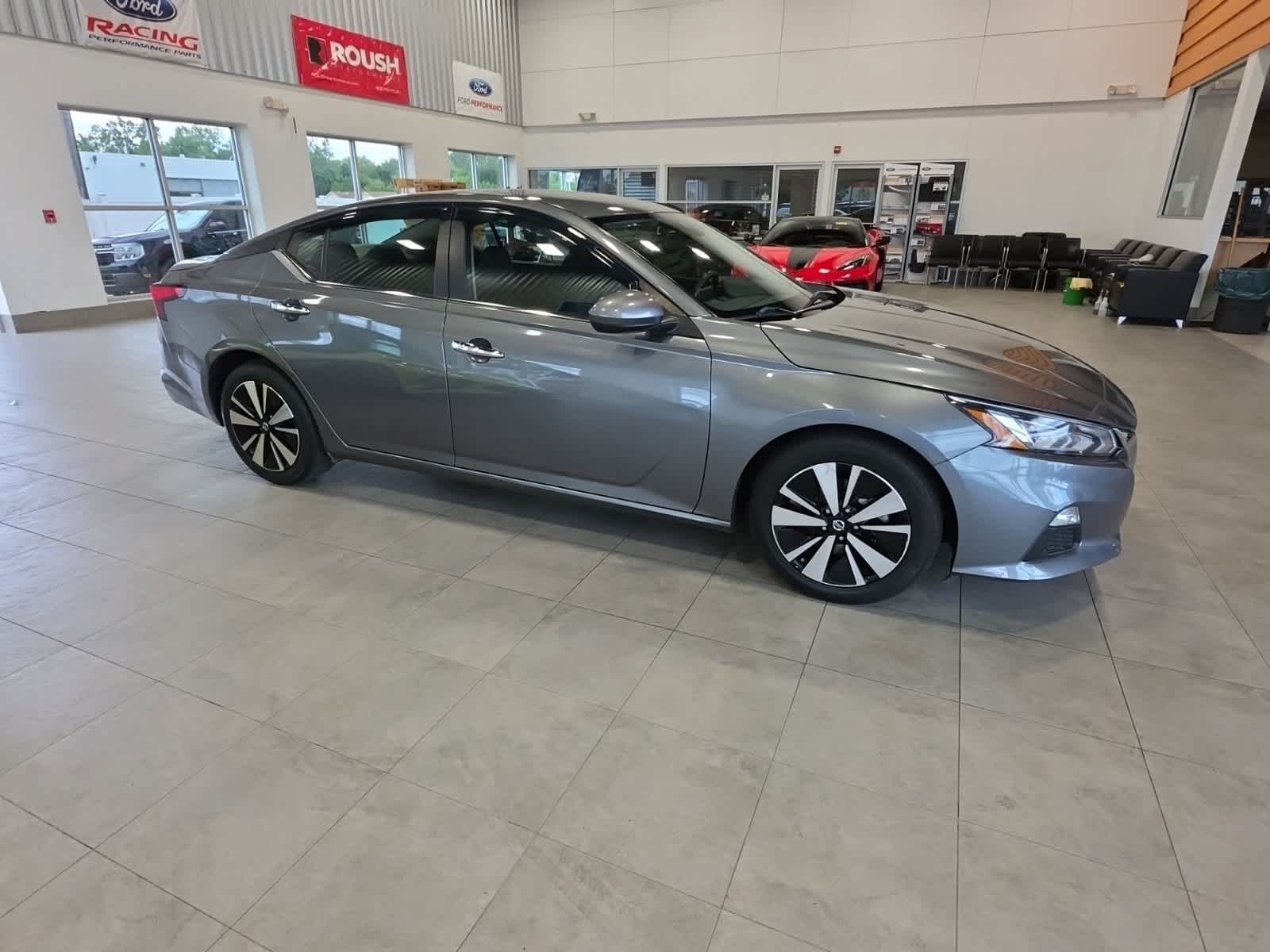 Used 2022 Nissan Altima 2.5 SV FWD image 7