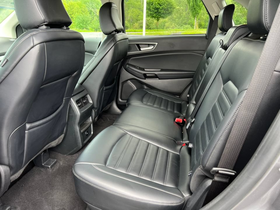 Certified 2024 Ford Edge SEL AWD/4WD image 4