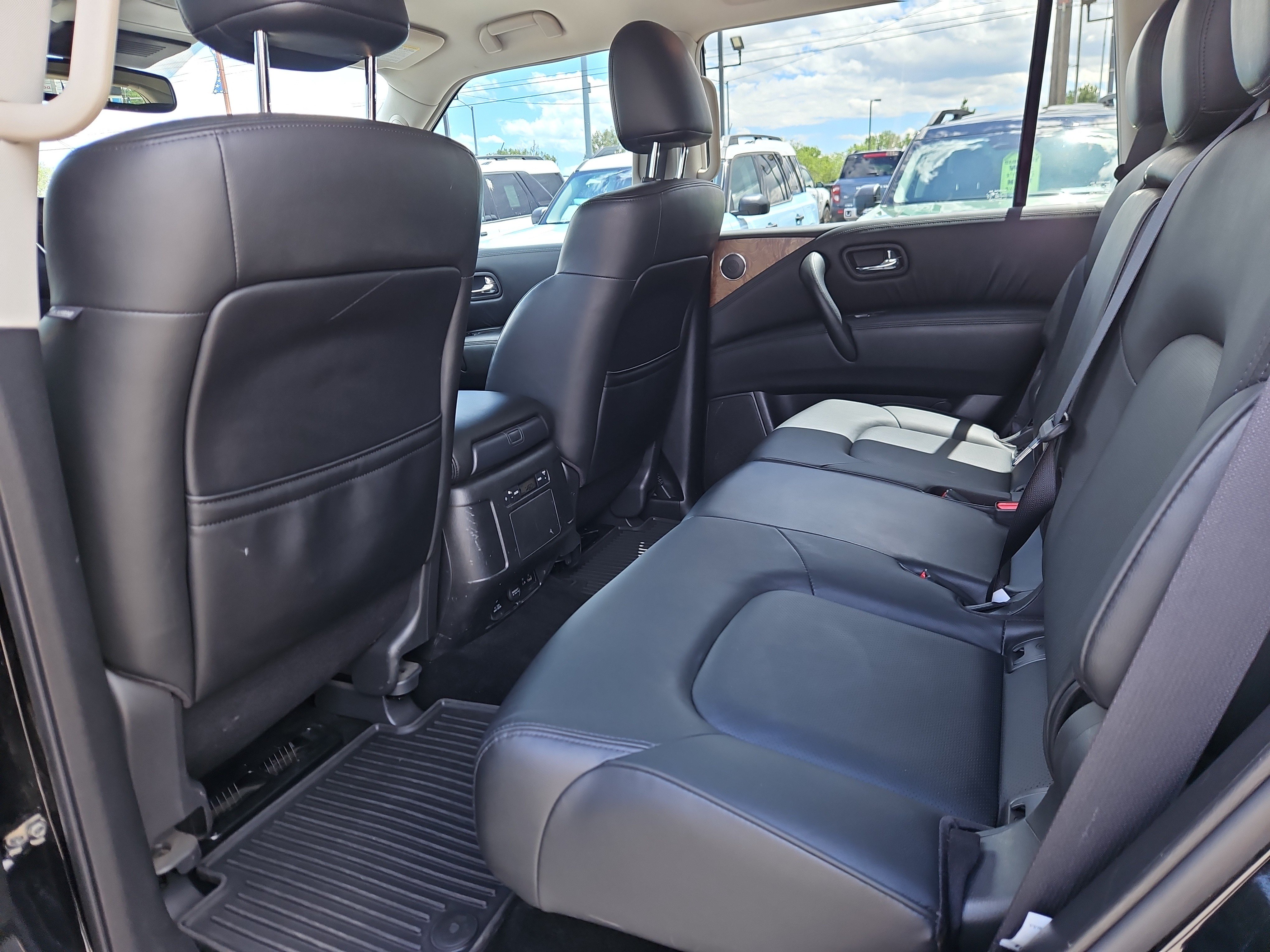 Used 2022 Nissan Armada SL AWD/4WD image 9