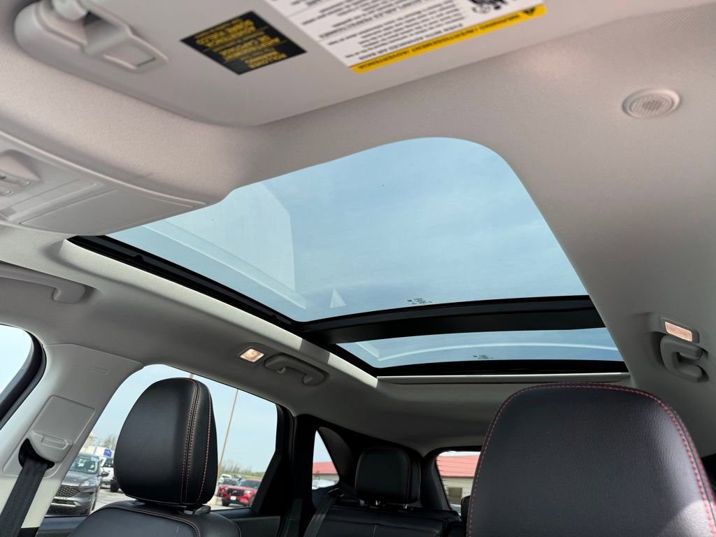 Certified 2022 Ford Escape SEL w/ SEL Stealth AWD Package image 14