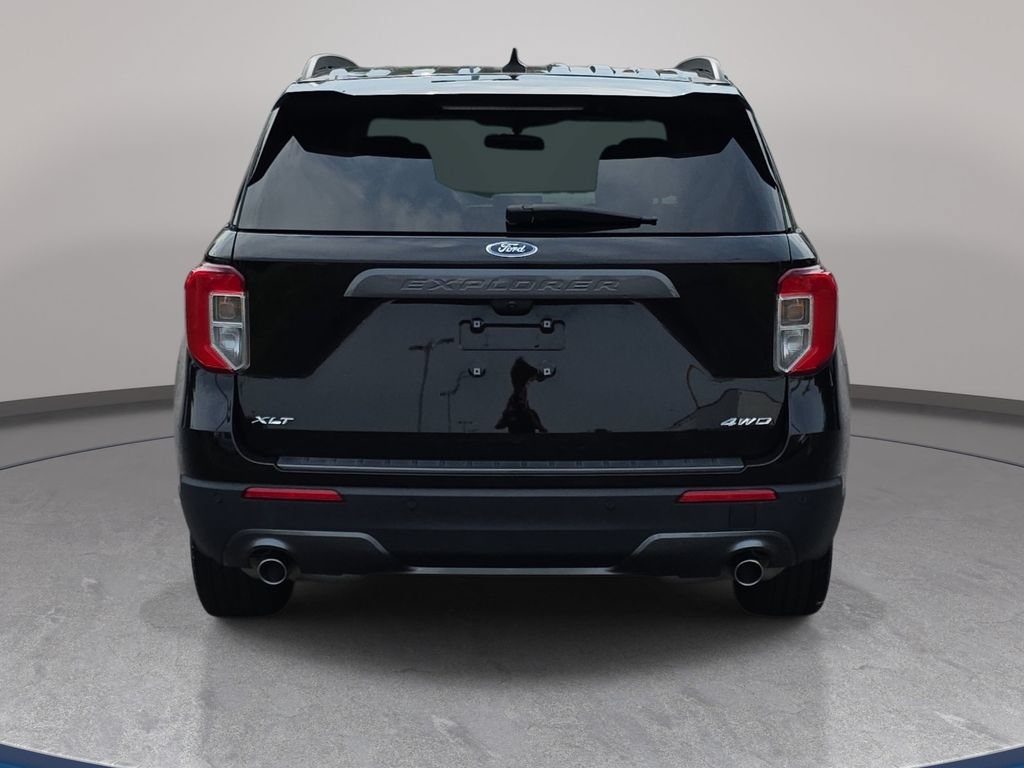 Certified 2023 Ford Explorer XLT w/ Equipment Group 202A AWD/4WD image 6