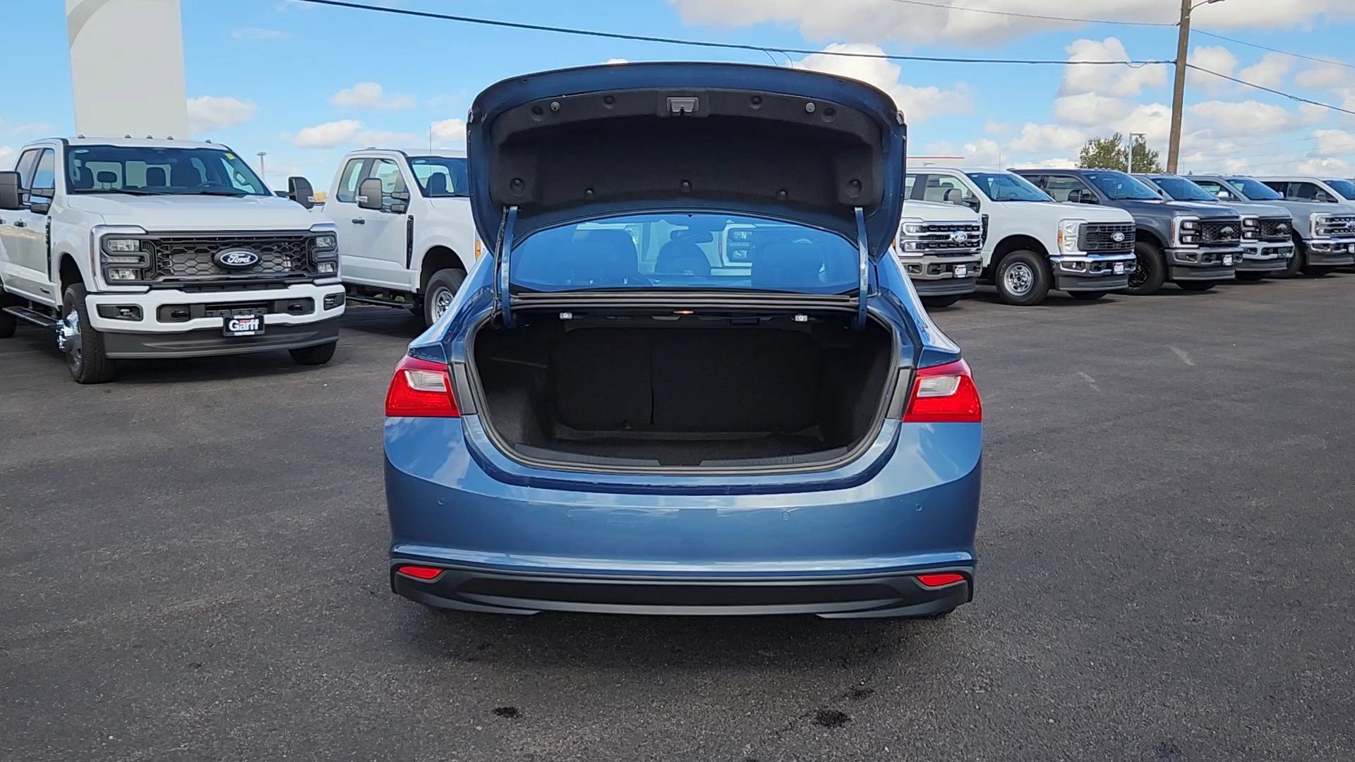 Used 2025 Chevrolet Malibu LT FWD image 18