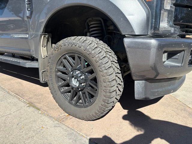 Certified 2019 Ford F350 Lariat AWD/4WD image 5
