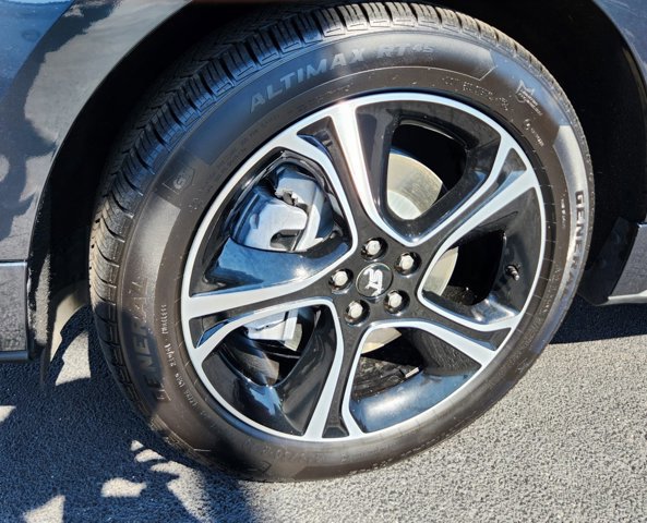 Certified 2022 Ford Edge ST w/ Cargo Accessory Package image 47