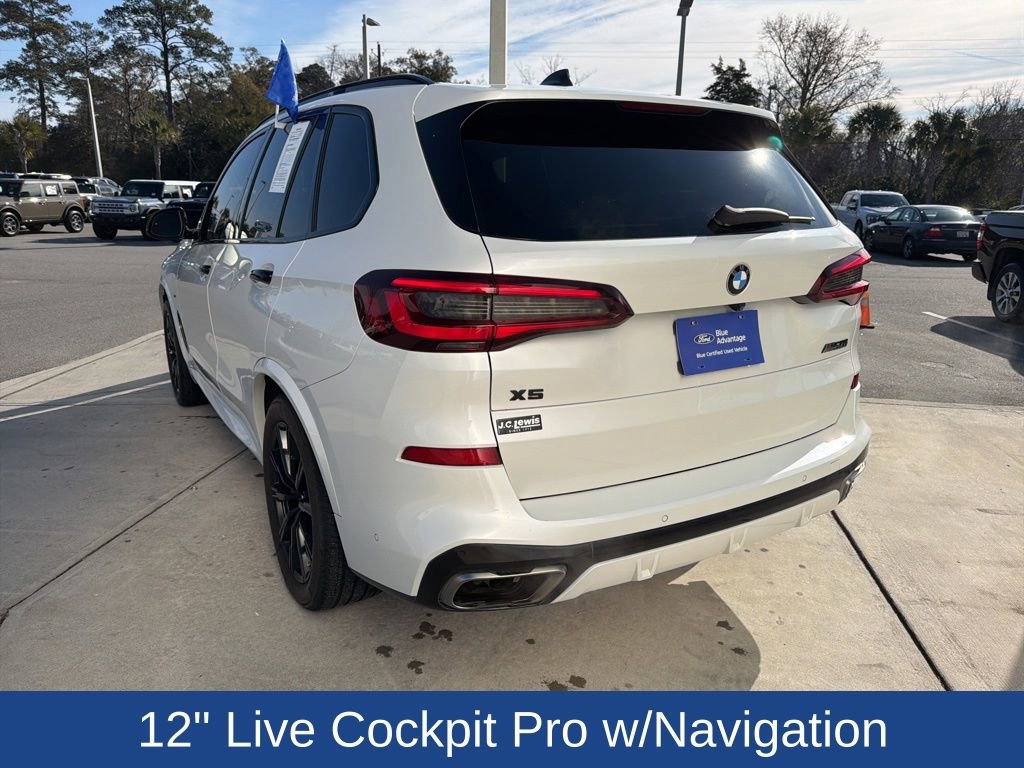 Used 2022 BMW X5 M50i w/ Executive Package image 3