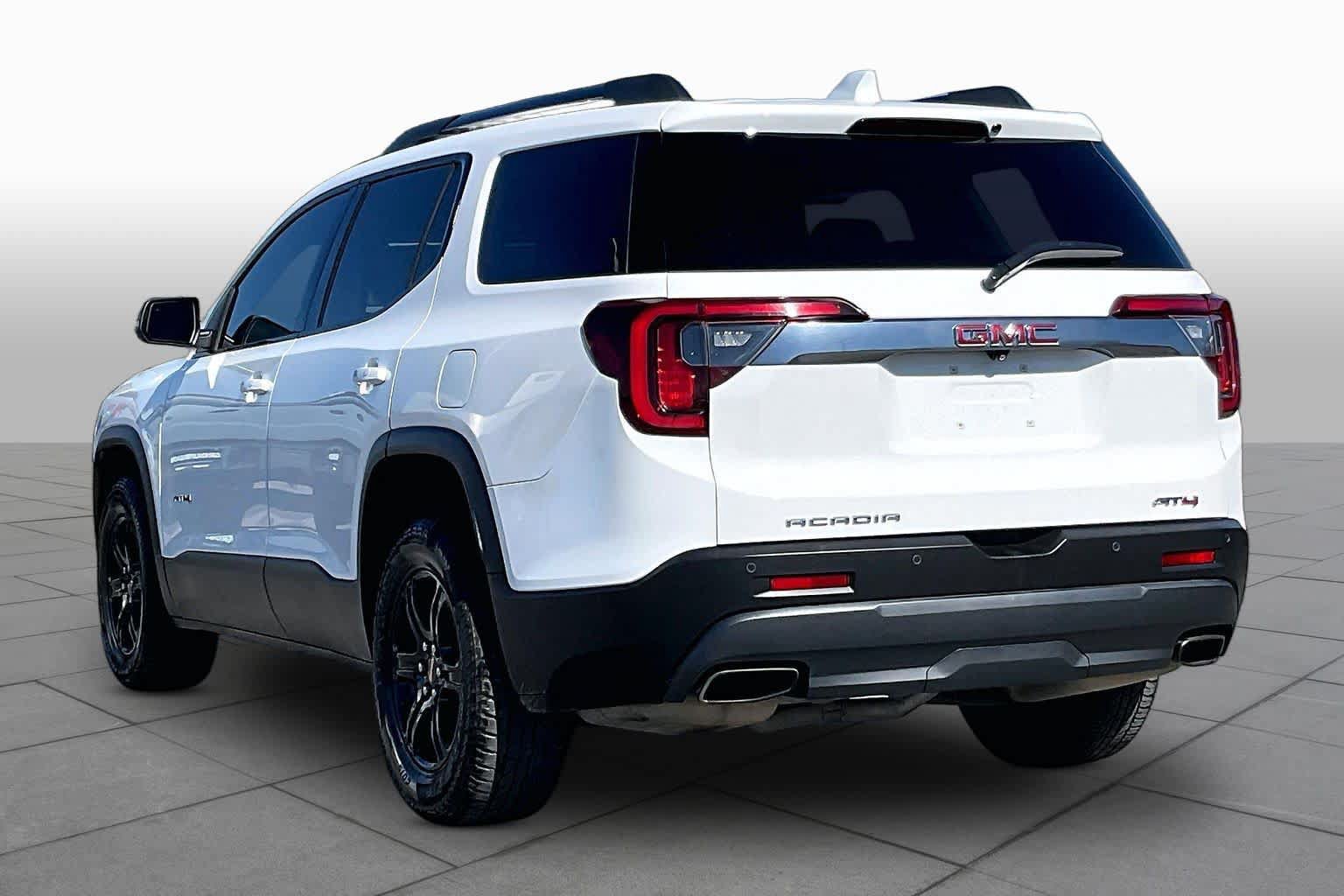 Used 2022 GMC Acadia AT4 w/ Technology Package AWD/4WD image 12