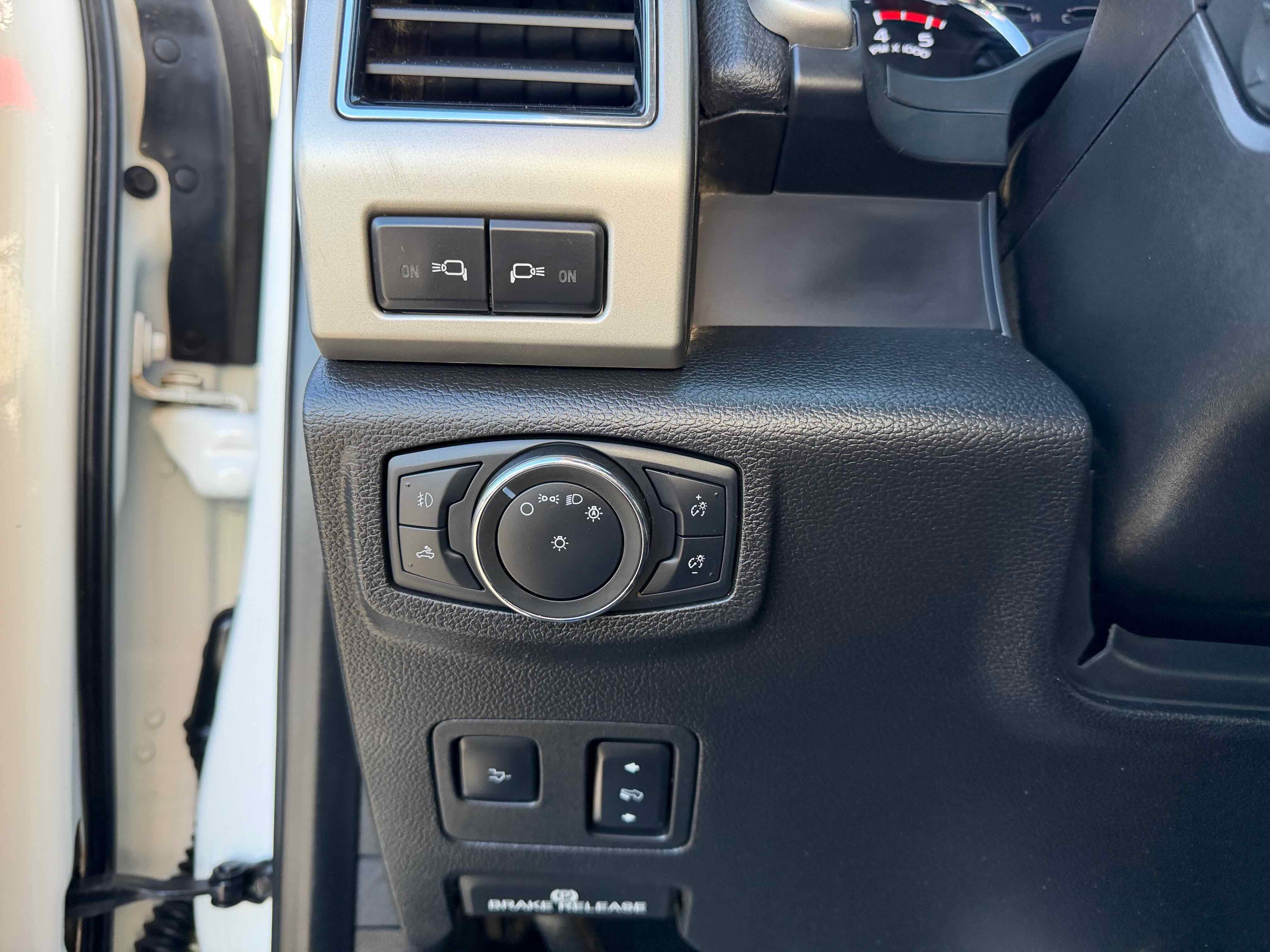 Certified 2020 Ford F350 Lariat w/ Lariat Ultimate Package image 26