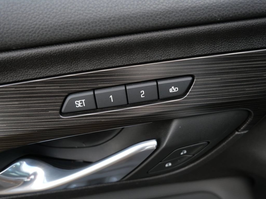 Used 2018 GMC Terrain SLT w/ Preferred Package AWD/4WD image 14