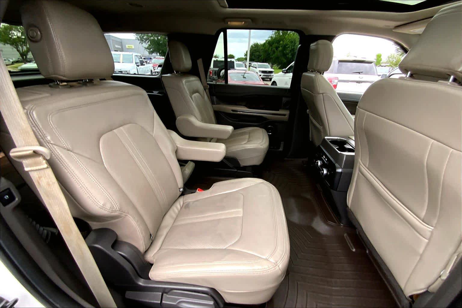 Certified 2019 Ford Expedition Limited w/ Texas Edition Package RWD image 18