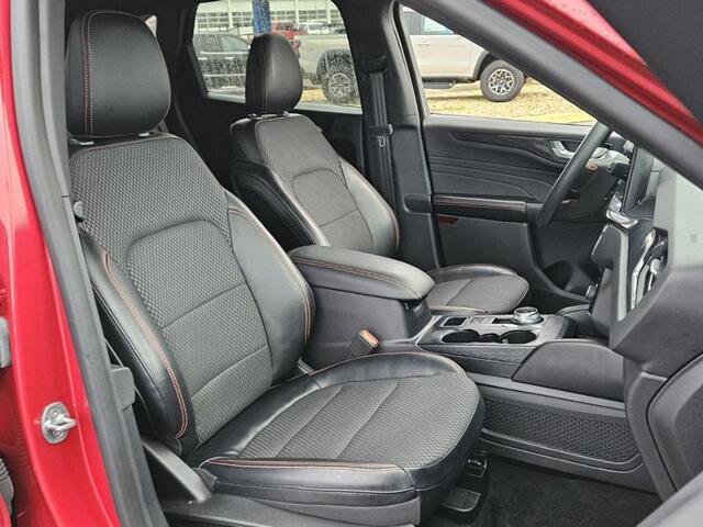 Certified 2023 Ford Escape ST-Line Select w/ Tech Pack #2 AWD/4WD image 17