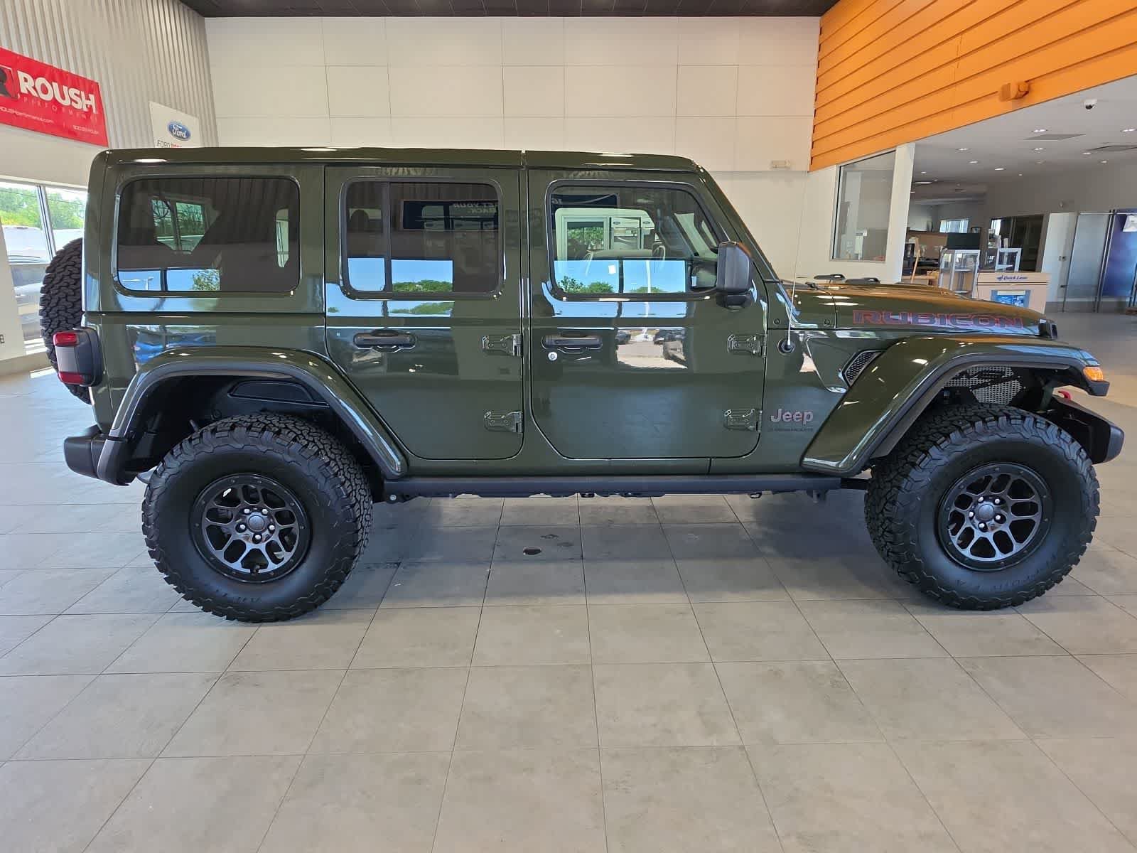 Used 2023 Jeep Wrangler Unlimited Rubicon w/ Xtreme 35 Tire Package AWD/4WD image 6