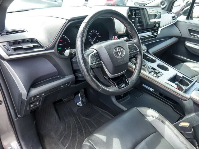 Used 2021 Toyota Sienna XSE w/ XSE Plus Package AWD/4WD image 14