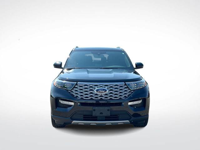 Certified 2023 Ford Explorer Platinum w/ Technology Package AWD/4WD image 3
