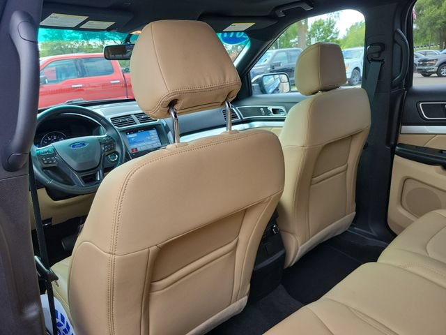 Certified 2017 Ford Explorer XLT w/ Equipment Group 202A FWD image 28