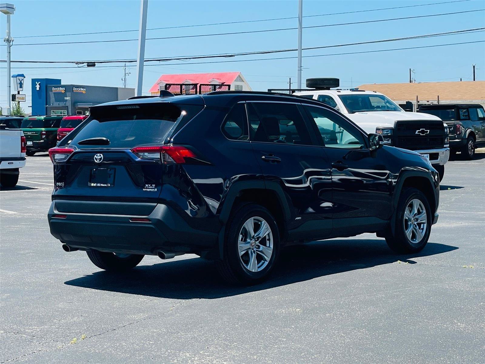 Used 2024 Toyota RAV4 XLE w/ Convenience Package AWD/4WD image 4