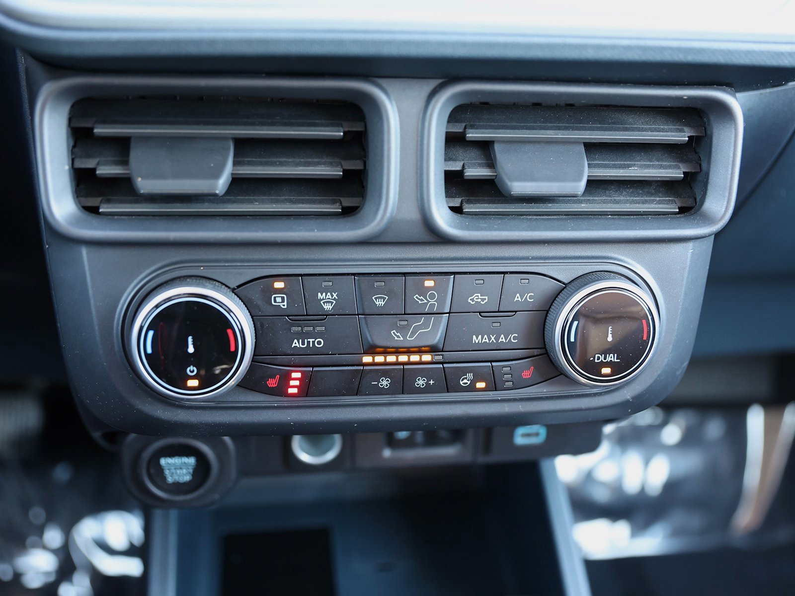 Certified 2024 Ford Maverick Lariat w/ FX4 Off-Road Package image 26