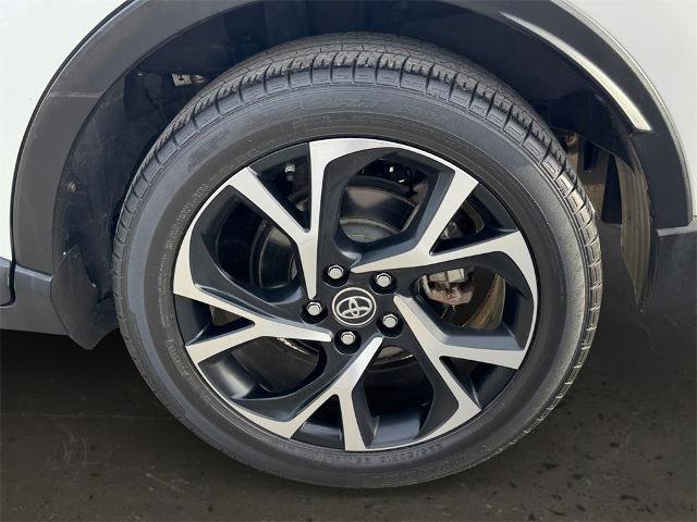 Used 2019 Toyota C-HR XLE image 25