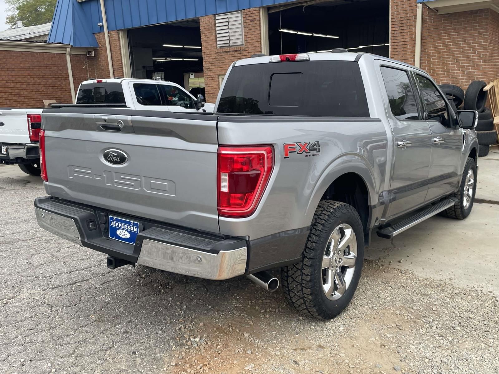 Certified 2021 Ford F150 XLT w/ Equipment Group 302A High image 5