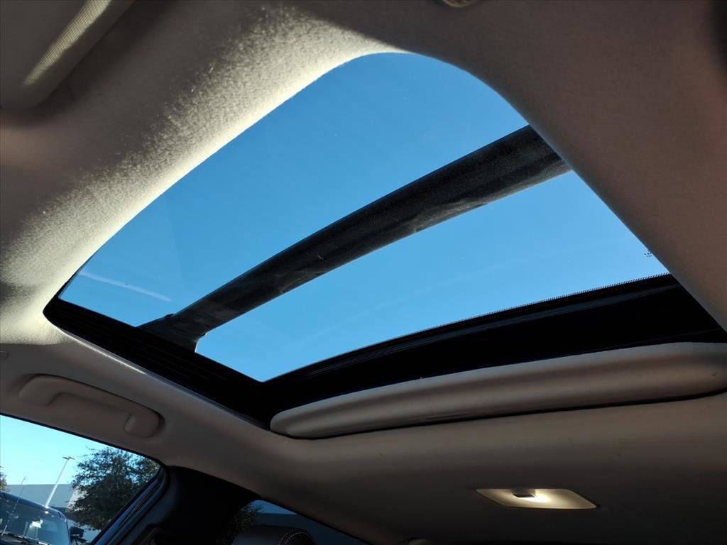 Used 2023 Toyota Corolla Cross XLE image 8