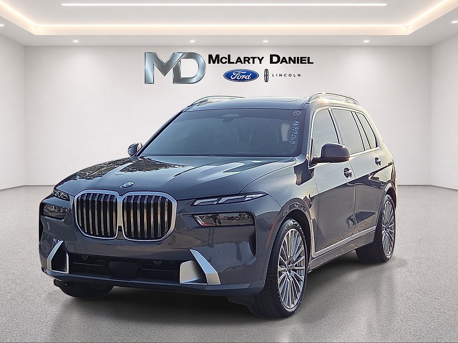 Used 2024 BMW X7 xDrive40i AWD/4WD image 2