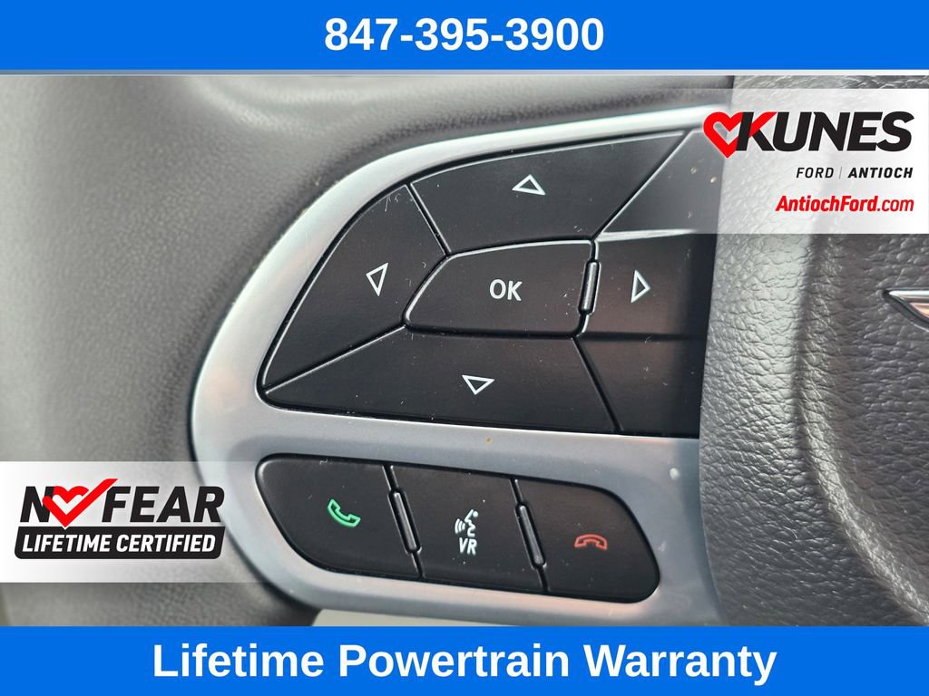 Used 2022 Chrysler Voyager LX FWD image 40
