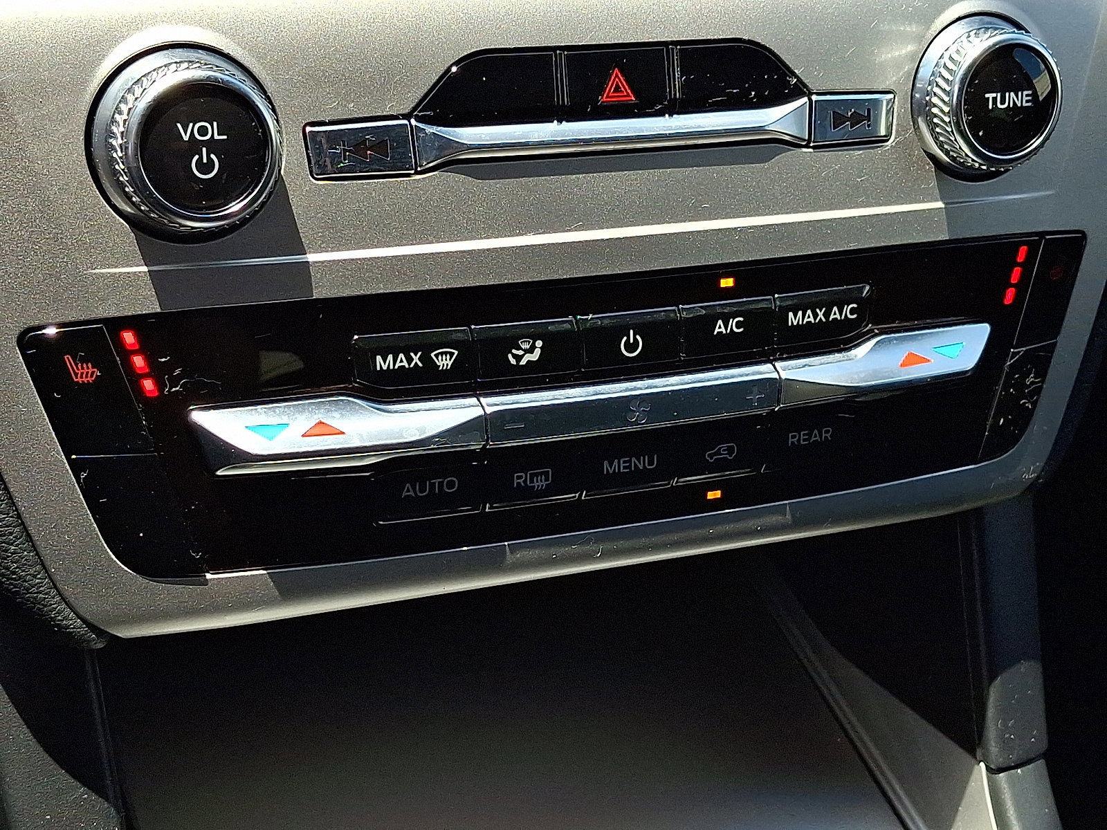 Certified 2022 Ford Explorer XLT image 15