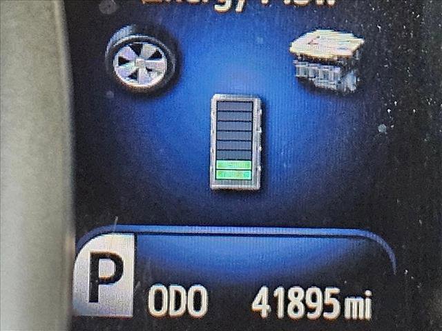 Used 2018 Toyota Avalon Limited image 12