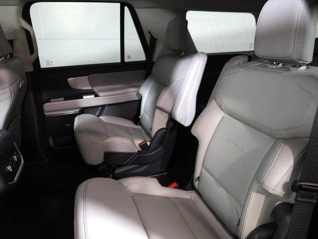 Certified 2025 Ford Expedition Active image 13