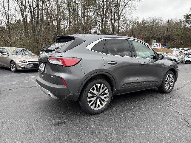 Certified 2022 Ford Escape Titanium image 6