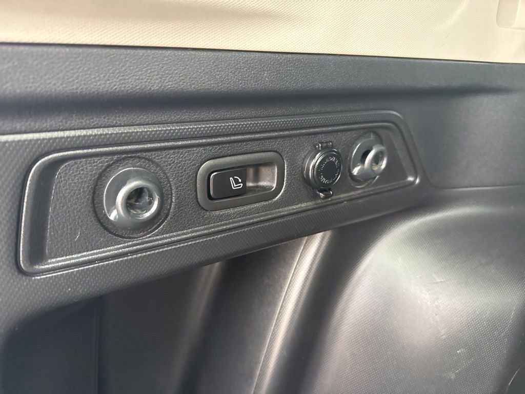 Used 2021 Subaru Forester Touring image 30