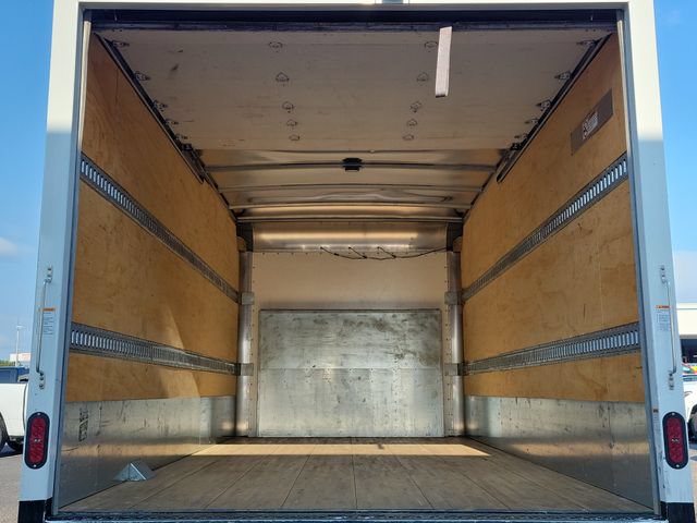 Certified 2024 Ford E-450 and Econoline 450 Super Duty w/ Driver's Safety Package RWD image 9