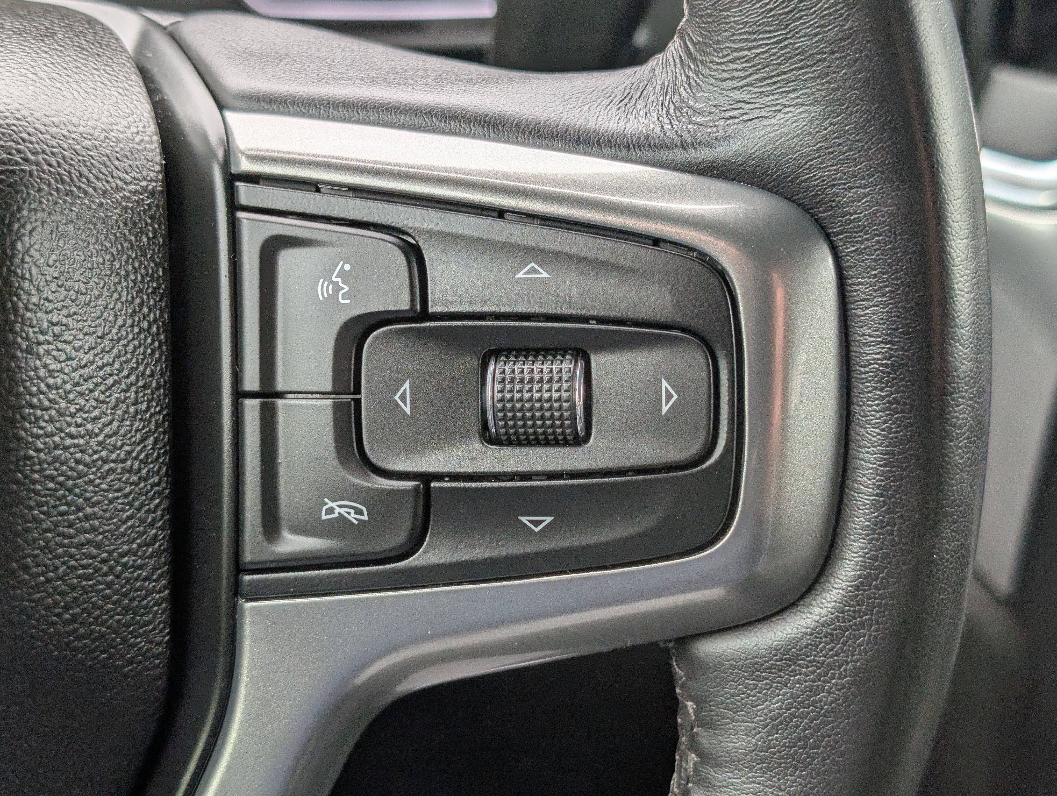 Used 2022 Chevrolet Silverado 1500 RST AWD/4WD image 21