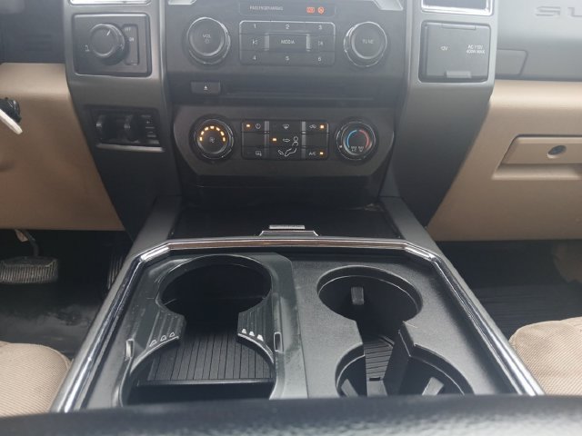 Certified 2017 Ford F250 XLT w/ XLT Value Package RWD image 4