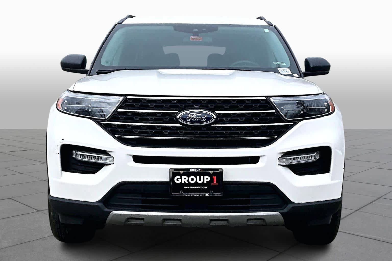 Certified 2022 Ford Explorer XLT w/ Equipment Group 202A AWD/4WD image 4