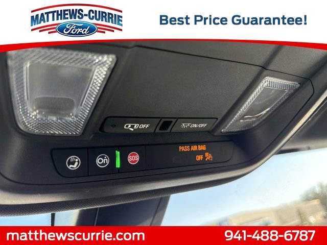 Used 2022 Chevrolet Traverse LT image 23