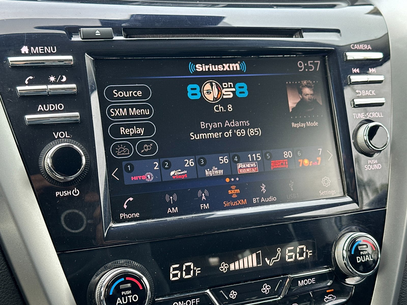 Used 2023 Nissan Murano SV image 17