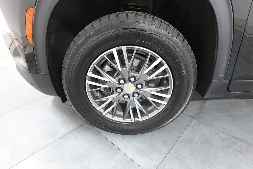 Used 2024 Chevrolet Traverse LT image 28