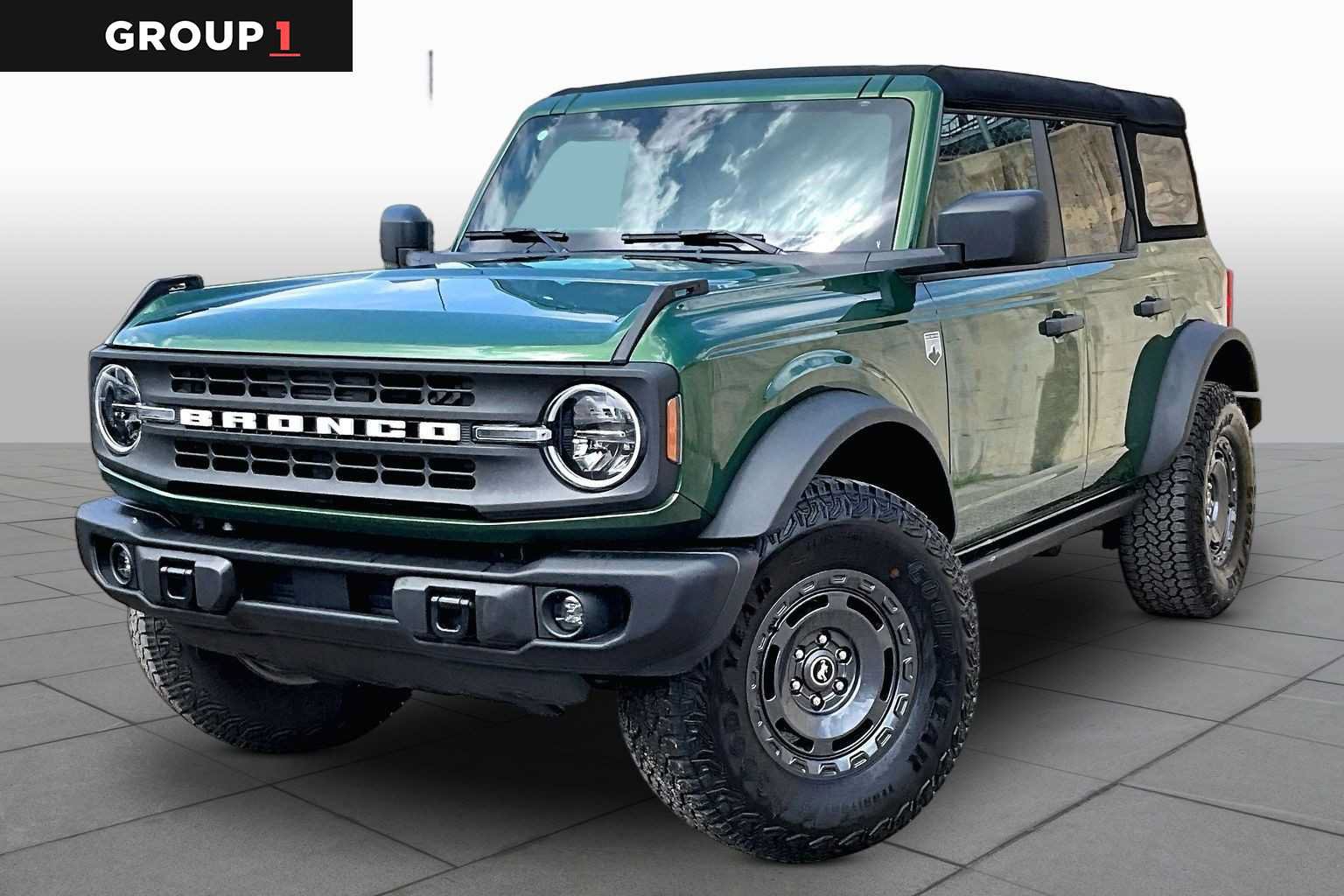 Certified 2025 Ford Bronco Big Bend w/ Sasquatch Package AWD/4WD image 1
