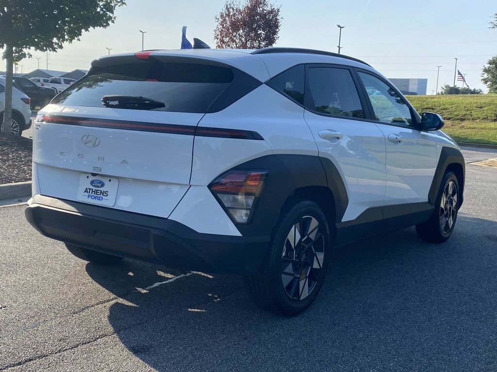 Used 2025 Hyundai Kona SEL FWD image 3
