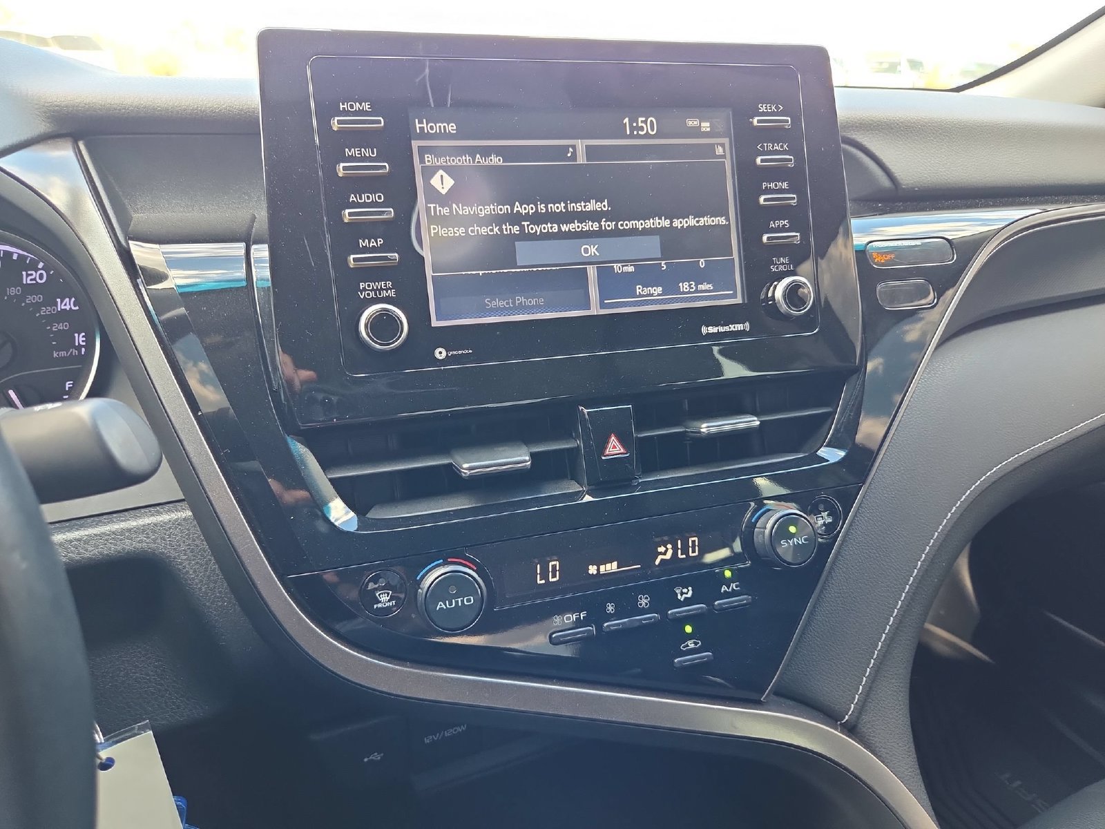 Used 2022 Toyota Camry SE FWD image 19