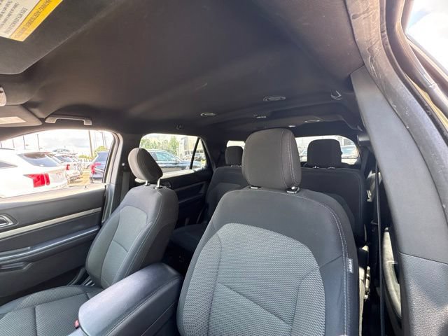 Certified 2018 Ford Explorer XLT FWD image 16