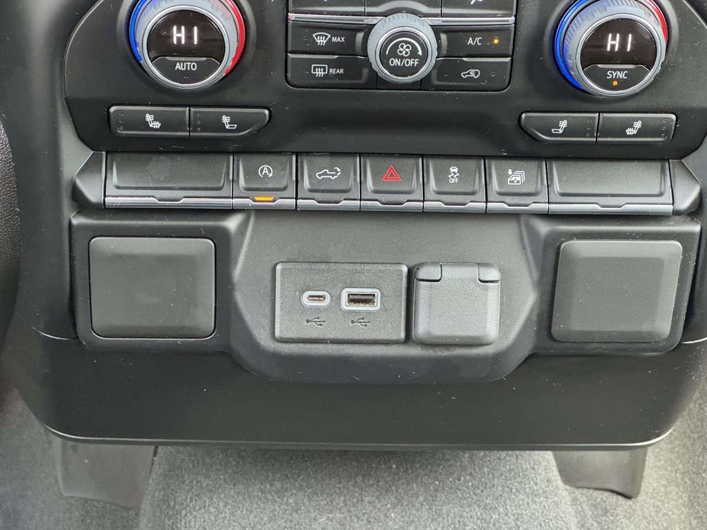 Used 2022 Chevrolet Silverado 1500 LT image 13