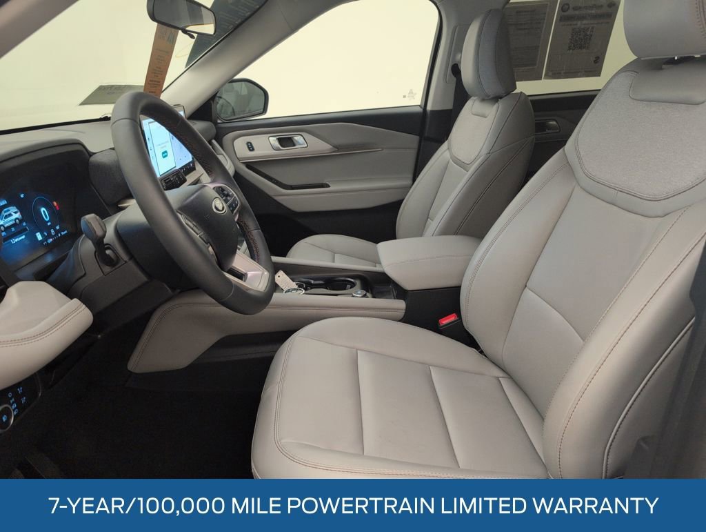 Certified 2025 Ford Explorer Active w/ Active Comfort Package image 4