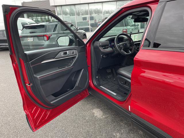 Certified 2025 Ford Explorer ST-Line w/ Premium Package image 9