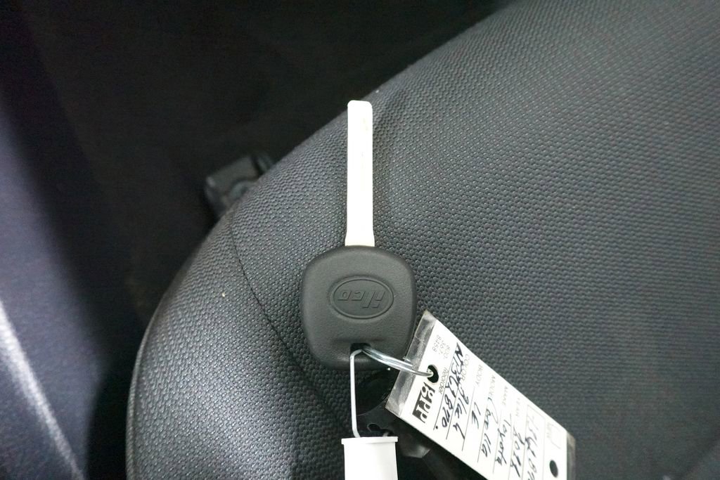 Used 2022 Toyota Corolla LE image 30