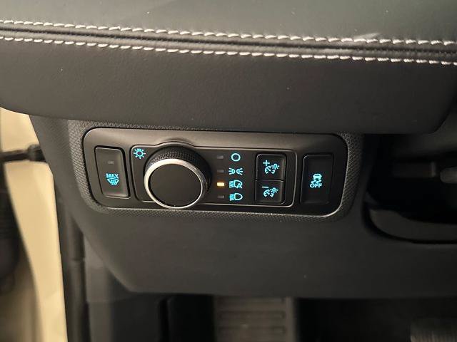 Certified 2025 Ford Mustang Mach-E Select RWD image 19